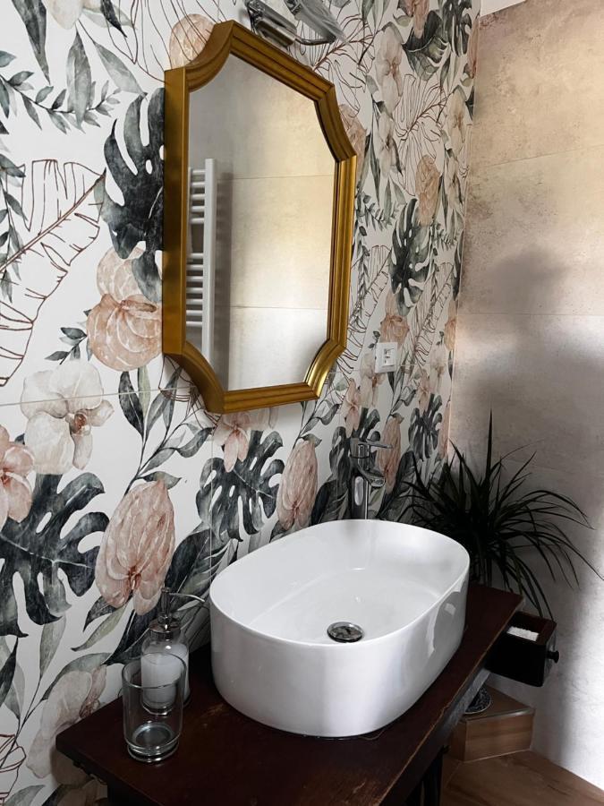 Appartement Adelaide Al Borgo. à Castelnuovo Di Porto Extérieur photo